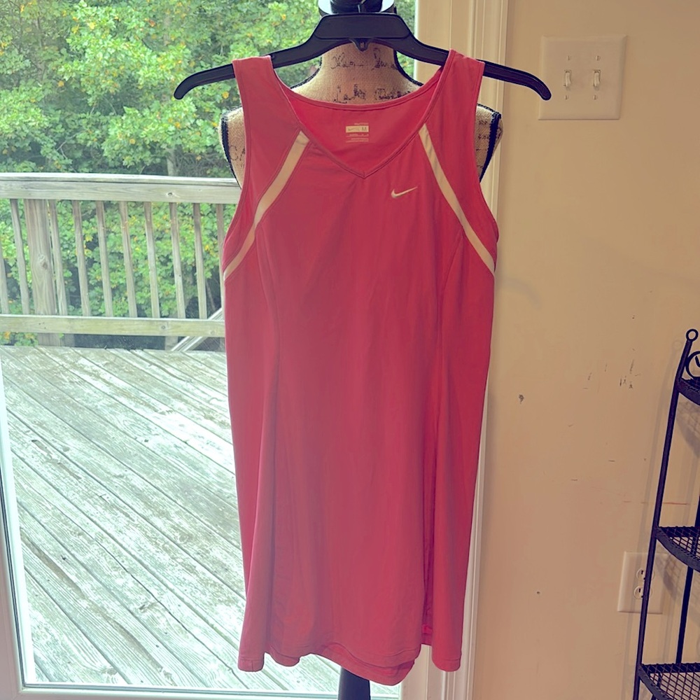 Nike fitdry tennis 🎾 pickleball golf athletic sporty dress 🎀 PINK built in bra